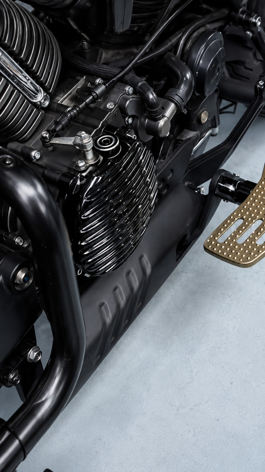 Black Night Clutch Cover gallery visual 1
