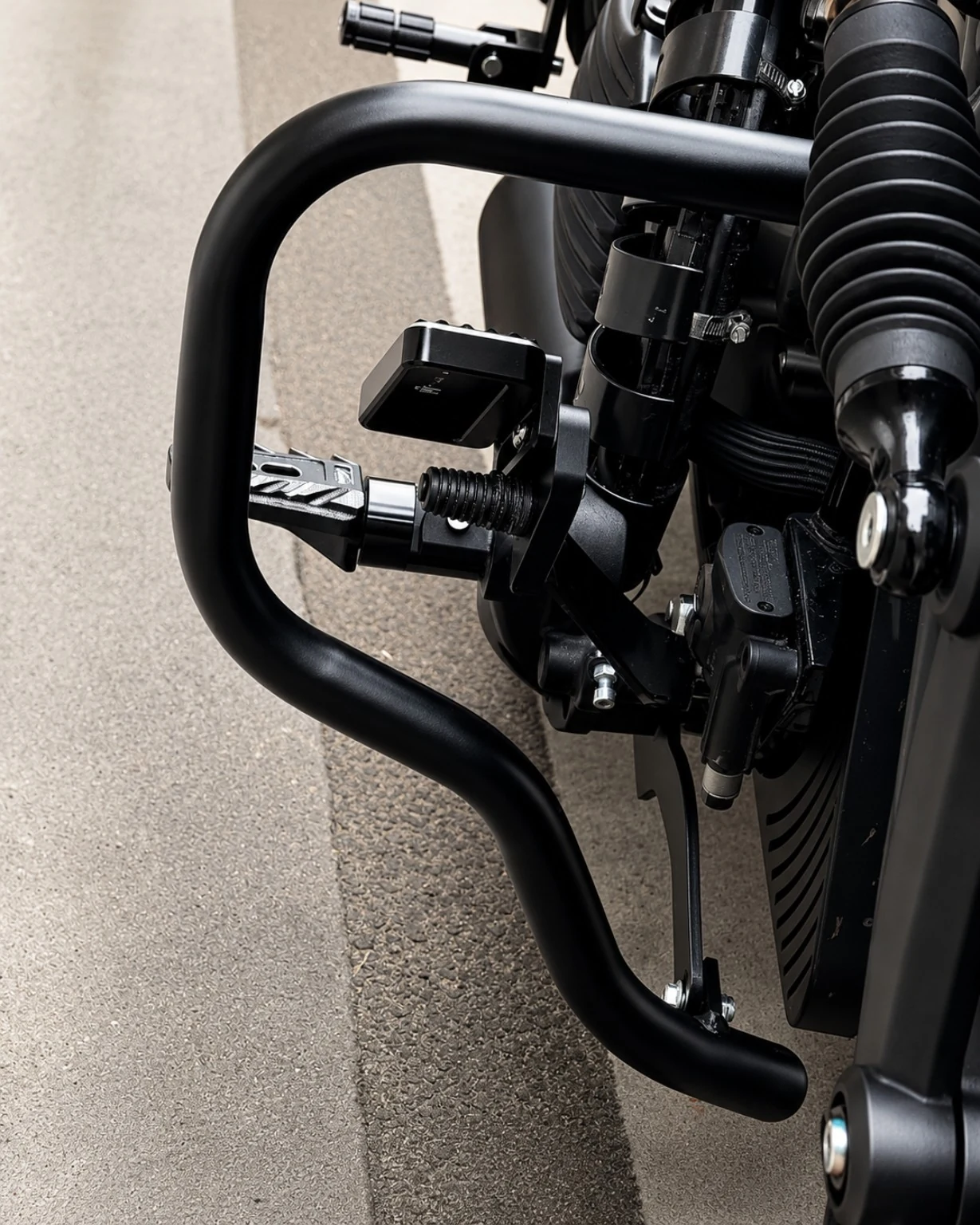 Top Bumper Benda Napoleon 125/250 installed close-up view